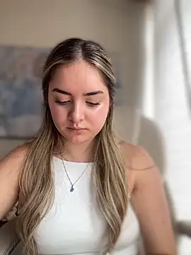 imlindapink online show from 02-08-26, 06:00