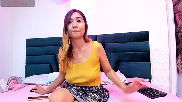 Snapshot of LisaWhite_ chatting on 12-01-24, 09:15 LisaWhite online show from 12-01-24, 09:15