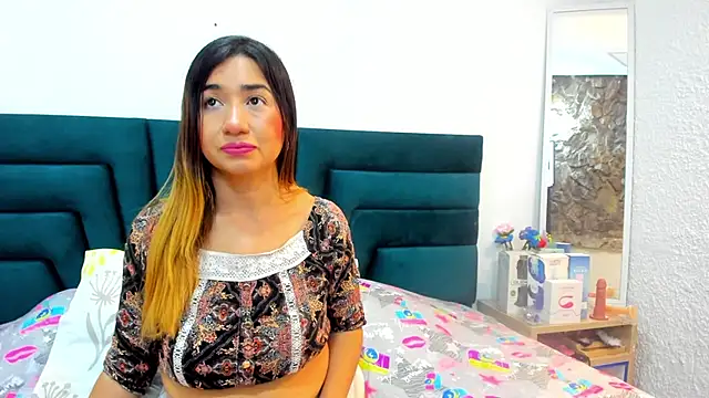 Snapshot of LisaWhite_ chatting on 03-13-25, 11:27 LisaWhite online show from 03-13-25, 11:27