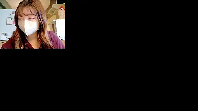 Snapshot of _Yui_ chatting on 10-25-25, 05:04 Yui online show from 10-25-25, 05:04