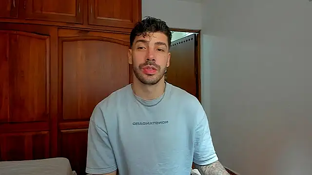 Guyinthemountain online show from 05-27-26, 01:08