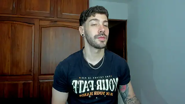 Guyinthemountain online show from 07-07-26, 01:04