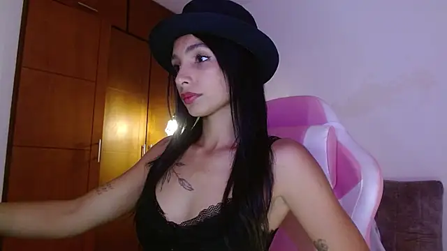 AnnitaSerna  online show from 10-30-25, 01:56