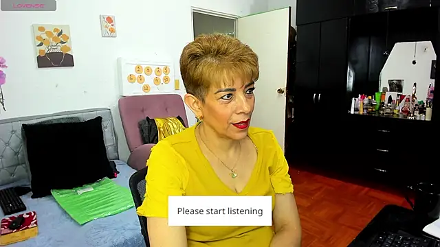 Snapshot of Angelina_Stone_65 chatting on 05-09-26, 11:21 Angelina Stone 65 online show from 05-09-26, 11:21