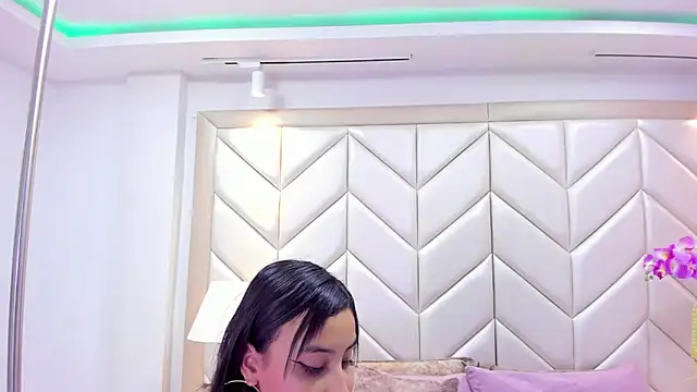 NairobiLee online show from 02-04-25, 03:04