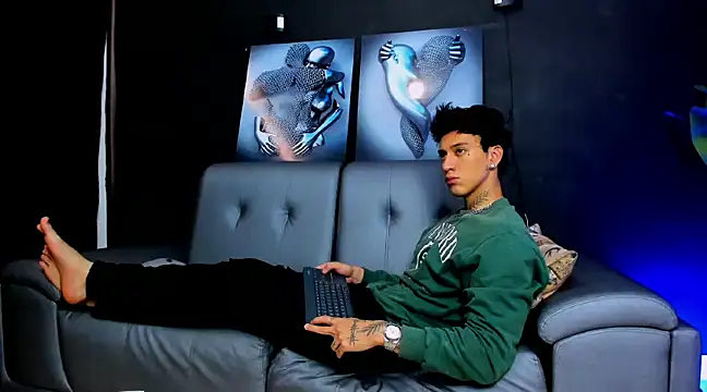 JUSTIN FULLER1 online show from 12-05-24, 03:06