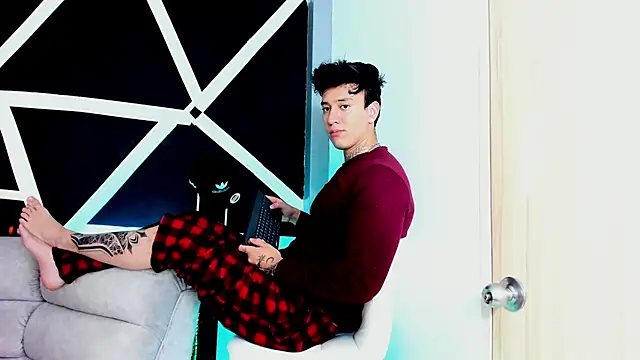 JUSTIN FULLER1 online show from 10-08-25, 02:58