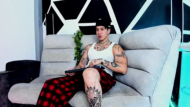 JUSTIN FULLER1 online show from 10-10-25, 03:33