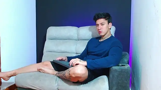 JUSTIN FULLER1 online show from 02-02-26, 06:39