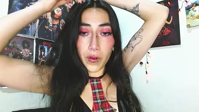 Asterothxznikki online show from 12-23-24, 07:06