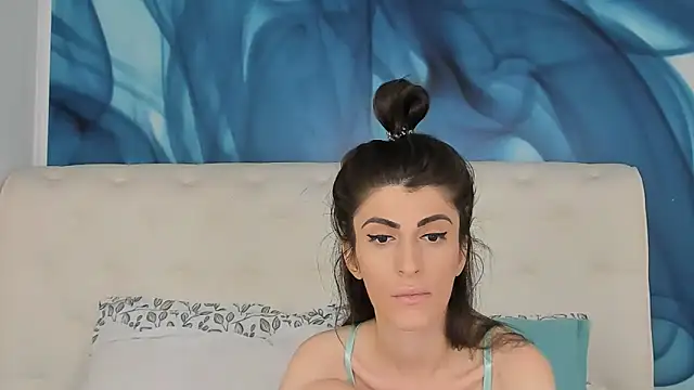 Snapshot of SkinnyDolly chatting on 10-20-25, 02:12 SkinnyDolly online show from 10-20-25, 02:12