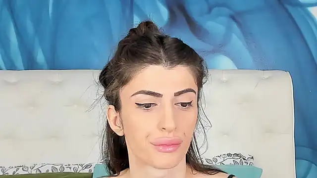 Snapshot of SkinnyDolly chatting on 11-02-25, 03:09 SkinnyDolly online show from 11-02-25, 03:09