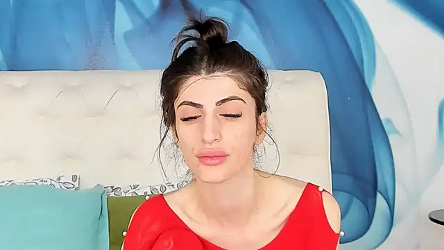 Snapshot of SkinnyDolly chatting on 11-29-25, 03:20 SkinnyDolly online show from 11-29-25, 03:20