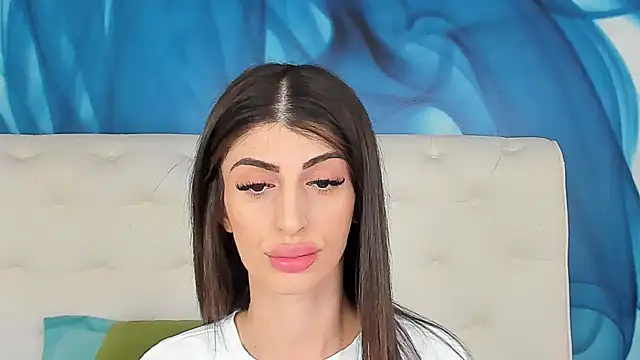 Snapshot of SkinnyDolly chatting on 01-18-26, 08:34 SkinnyDolly online show from 01-18-26, 08:34