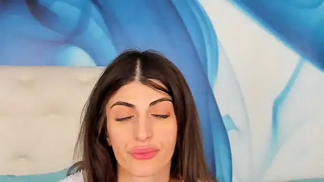 Snapshot of SkinnyDolly chatting on 02-04-26, 10:26 SkinnyDolly online show from 02-04-26, 10:26