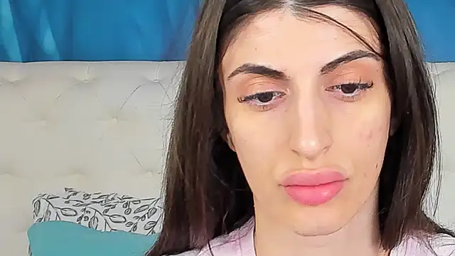 SkinnyDolly online show from 04-17-26, 02:36