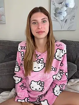 emma05 online show from 11-19-25, 07:41