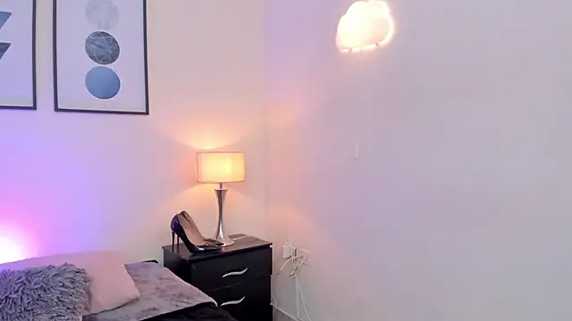 JulianaWaldo online show from 11-28-25, 03:25