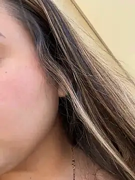 Snapshot of lariic chatting on 07-01-26, 01:34 lariic online show from 07-01-26, 01:34