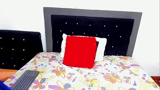 skaysanchez1 online show from 09-12-25, 04:29