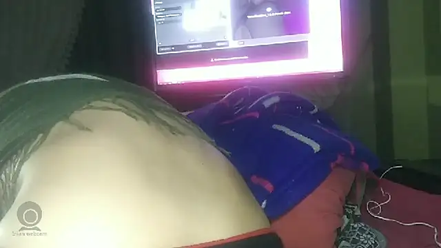 Snapshot of emylolo9 chatting on 12-03-24, 10:51 emylolo9 online show from 12-03-24, 10:51