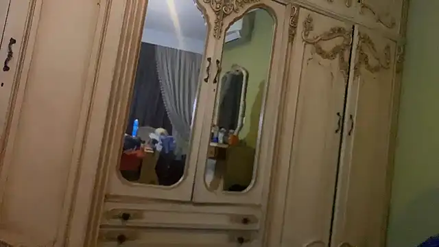 Snapshot of emylolo9 chatting on 01-01-25, 11:29 emylolo9 online show from 01-01-25, 11:29