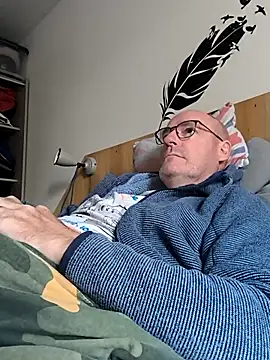 bogland33 online show from 10-17-25, 07:44