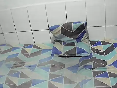 Snapshot of pierdona chatting on 11-28-25, 07:27 pierdona online show from 11-28-25, 07:27