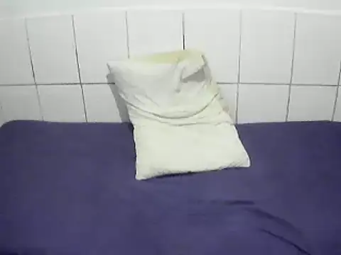 Snapshot of pierdona chatting on 05-17-26, 11:01 pierdona online show from 05-17-26, 11:01