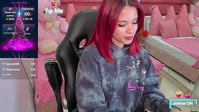 Snapshot of anna__duff chatting on 12-24-24, 04:19 anna duff online show from 12-24-24, 04:19