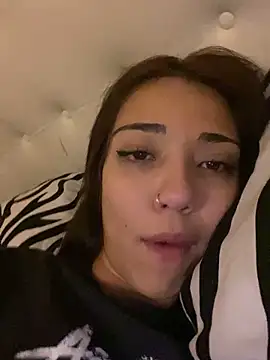 Snapshot of kittyprettybby chatting on 10-31-25, 04:35 kittyprettybby online show from 10-31-25, 04:35