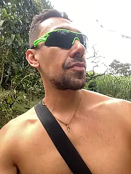 Snapshot of dantedesirexx chatting on 01-10-25, 06:17 dantedesirexx online show from 01-10-25, 06:17