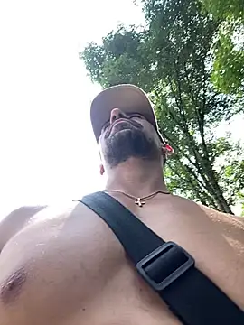 Snapshot of dantedesirexx chatting on 03-09-25, 04:11 dantedesirexx online show from 03-09-25, 04:11