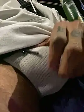 Snapshot of dantedesirexx chatting on 03-10-25, 05:00 dantedesirexx online show from 03-10-25, 05:00