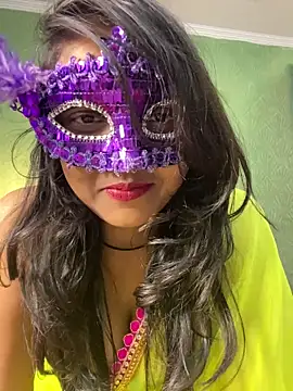 Snapshot of Rihana_Baby chatting on 02-15-25, 09:04 Rihana Baby online show from 02-15-25, 09:04