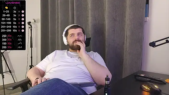 Snapshot of KingMarti chatting on 02-13-26, 06:31 KingMarti online show from 02-13-26, 06:31