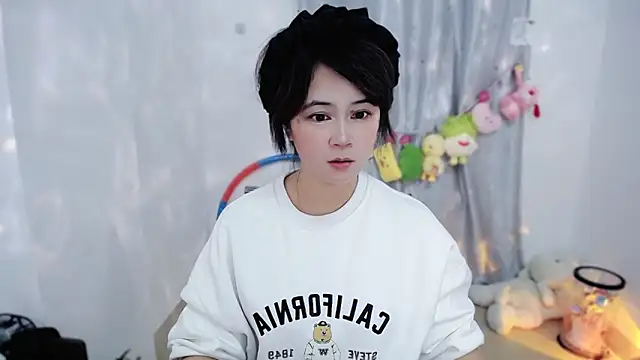 Fan ting online show from 11-22-25, 12:04