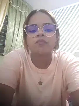 Snapshot of Evabigass chatting on 01-26-25, 06:48 Evabigass online show from 01-26-25, 06:48