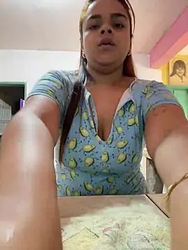 Snapshot of Evabigass chatting on 03-18-25, 02:48 Evabigass online show from 03-18-25, 02:48