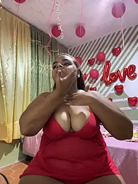 Snapshot of Evabigass chatting on 10-22-25, 06:18 Evabigass online show from 10-22-25, 06:18