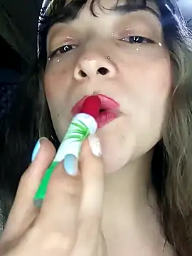 Snapshot of Elvishcassie_ chatting on 12-23-24, 02:45 Elvishcassie  online show from 12-23-24, 02:45