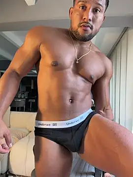 Snapshot of CallumMuscle chatting on 07-04-26, 08:37 CallumMuscle online show from 07-04-26, 08:37