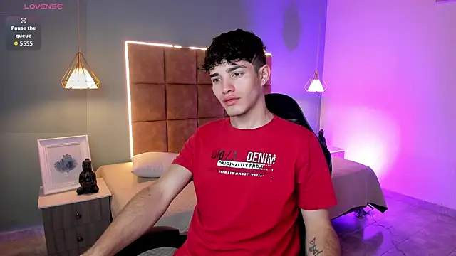 AlejooTwink online show from 05-18-26, 03:13