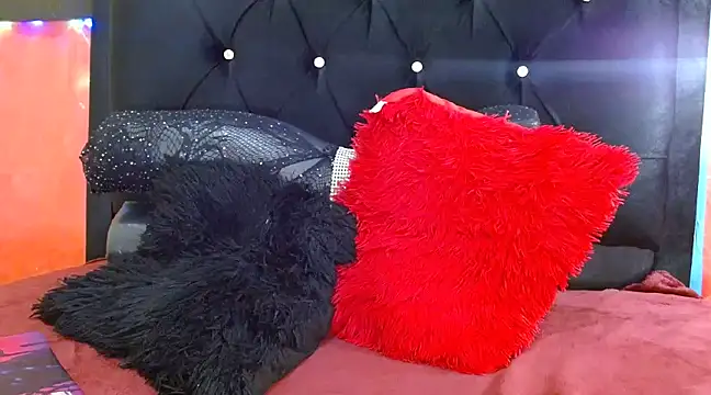 Snapshot of andreafiur chatting on 01-18-25, 10:06 andreafiur online show from 01-18-25, 10:06