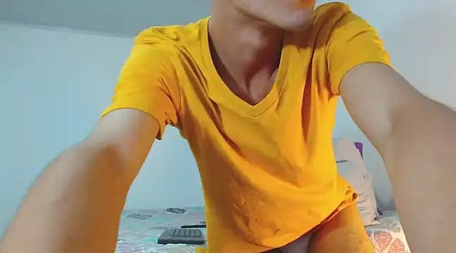 Noah tyler  online show from 12-04-24, 07:12