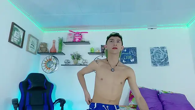 Noah tyler  online show from 02-11-26, 07:52