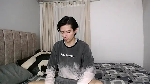 Snapshot of Yellowpokemon23 chatting on 09-13-25, 05:29 Yellowpokemon23 online show from 09-13-25, 05:29