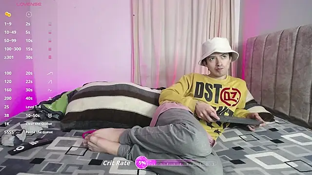 Snapshot of Yellowpokemon23 chatting on 09-17-25, 09:49 Yellowpokemon23 online show from 09-17-25, 09:49