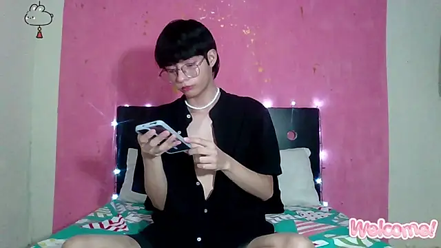 Snapshot of seung_vinblue chatting on 01-22-25, 01:53 seung vinblue online show from 01-22-25, 01:53