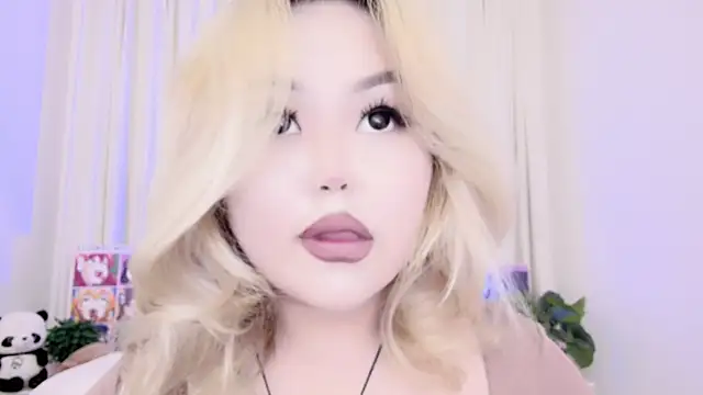 amelia sunlight online show from 03-17-25, 01:14